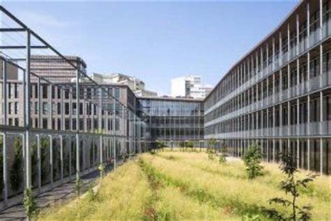 Les ateliers Hermès à Pantin (93), fabrication de produits de luxe